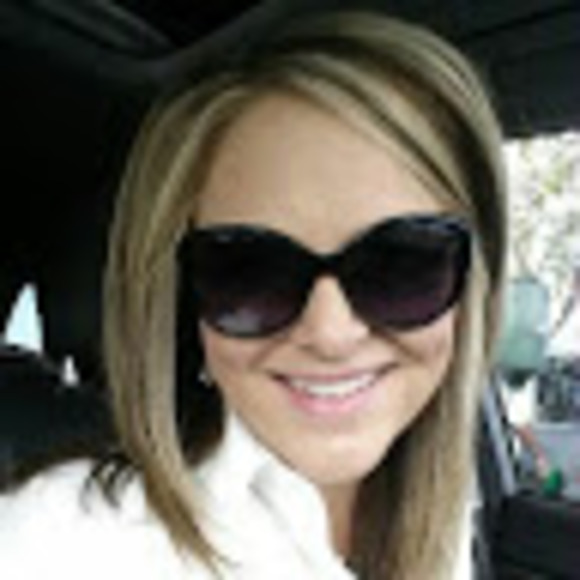 Meet your Posher, Andrea - Picture 1 of 1